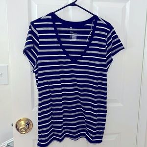 Gap tissue v-neck T-shirt